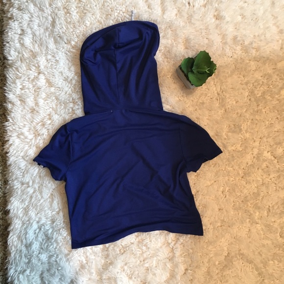Blue Hooded Crop-Top - Picture 3 of 4